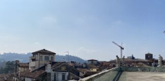 Disturba gli avventori di un bar del centro e aggredisce i Poliziotti intervenuti. Arrestato dalla Polizia di Stato Polizia di Stato arresta avventore molesto al bar della basilica Palladiana