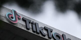 TikTok multato da Antitrust per 10 milioni, contenuti e controlli nel mirino TikTok
