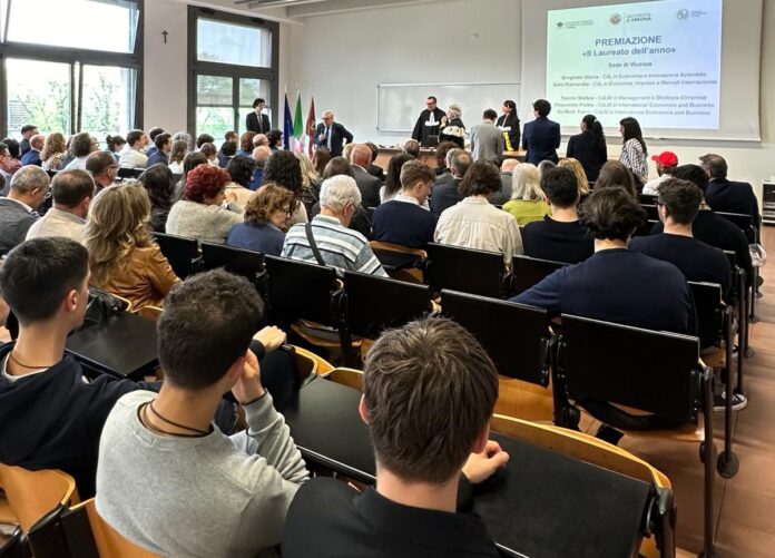 La premiazione del Laureato dell'Anno all'Università di vicenza