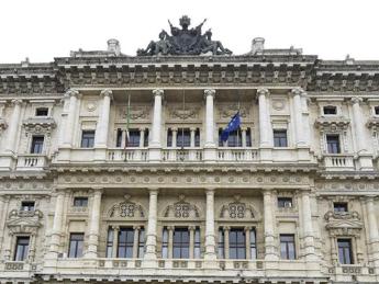 Anarchici, attentato ex caserma: Cassazione conferma condanna per Cospito