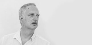 Scurati censurato: “Io, trasformato in un bersaglio” e legge il monologo sul palco di Repubblica delle Idee a Napoli Antonio Scurati censurato rai