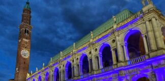 Giornata consapevolezza autismo, Basilica di Vicenza illuminata di blu e Pompieropoli Basilica Palladiana Vicenza blu autismo