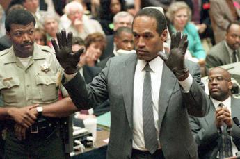 E’ morto OJ Simpson, aveva 76 anni: da stella football al processo del secolo