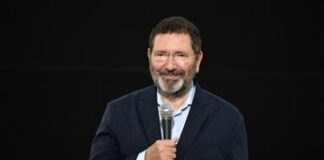 Elezioni europee, Avs candida l’ex sindaco di Roma Ignazio Marino