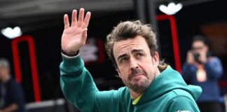 F1, Alonso rinnova con l’Aston Martin:”Qui per restare”