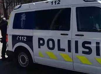 Finlandia, attacco con coltello in centro commerciale: diversi feriti. Un arresto