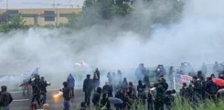 G7, corteo di protesta a Torino: manifestanti bloccano tangenziale