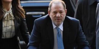 Harvey Weinstein, annullata la condanna per stupro