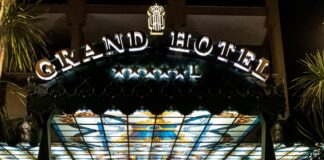 Codici: annunci falsi e hotel fantasma, le truffe non vanno in vacanza Hotel fantasma