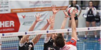 B1 femminile: il Vicenza Volley lotta a Volano e cede solo al tie-break col Rothoblaas avanti solo di 1 punto nella lotta play off Il Vicenza Volley a muro a Volano (foto Volano)