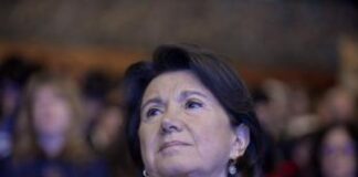 Malattie rare, Roccella: “Valorizzare ruolo e competenze donne caregiver nel lavoro”