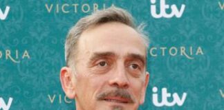 Morto Adrian Schiller, star di ‘The Last Kingdom’ aveva 60 anni