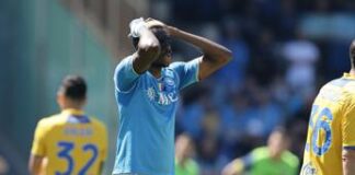 Napoli-Frosinone 2-2, doppietta di Cheddira frena gli azzurri