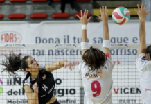 Serie B1 femminile, Vicenza Volley sfida alle 20.30 Giorgione per i play off. Spettatori paganti riceveranno una copia di VicenzaPiù Viva n. 6 Nella foto di Daniele Marangoni, Lidia Digonzelli opposta di Vicenza Volley