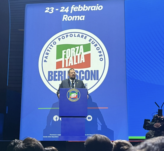 Nicolò Sterle, neo candidato sindaco di Arzignano, nel suo intervento al congresso nazionale di Forza Italia