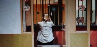 La paura di guardare al di là delle sbarre Parlatorio in un carcere