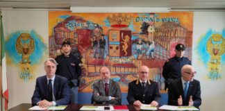 Insieme contro le truffe agli anziani: nuova iniziativa a Vicenza e provincia di Aspiag Service Despar, Polizia di Stato e ANACI Presentazione iniziativa di Despar, Polizia di Stato e ANACI contro truffe agli anziani (da sx. Taliana, Sallustio, Di Vicenzo e Frigo)