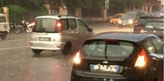 Primo maggio con pioggia, allerta meteo oggi: maltempo e freddo
