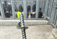 Grave rivolta al Centro di permanenza per il rimpatrio (CPR) di Gradisca d’Isonzo, FSP: tre agenti feriti, uno in condizioni gravi Rivolta al Centro di permanenza per il rimpatrio di Gradisca d'Isonzo