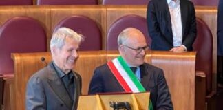 Roma consegna a Baglioni la ‘Lupa Capitolina’: “La dedico ai miei genitori”