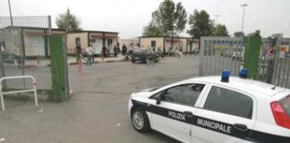 Roma, la denuncia di una 14enne: “Drogata e vessata nel campo nomadi”