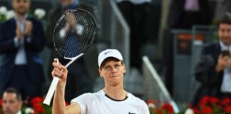 Sinner rimonta e batte Khachanov, vola ai quarti di Madrid