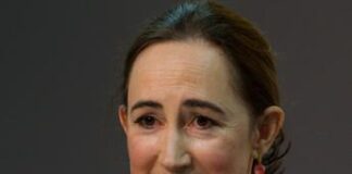 Sophie Kinsella rivela: “Ho un cancro al cervello, sto facendo chemio”