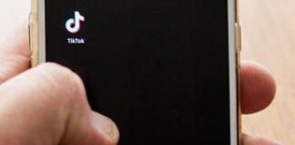 TikTok rischia di scomparire dai telefoni americani. Il divieto di nuovo al Congresso