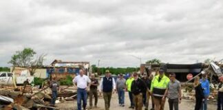 Tornado si abbatte sull’Oklahoma, almeno 4 morti tra cui un neonato – Video