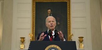 Ucraina, Biden: “Invio armi a Kiev inizierà nelle prossime ore”