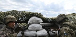Ucraina, Zelensky ha bisogno di rinforzi al fronte: stretta sugli ucraini all’estero