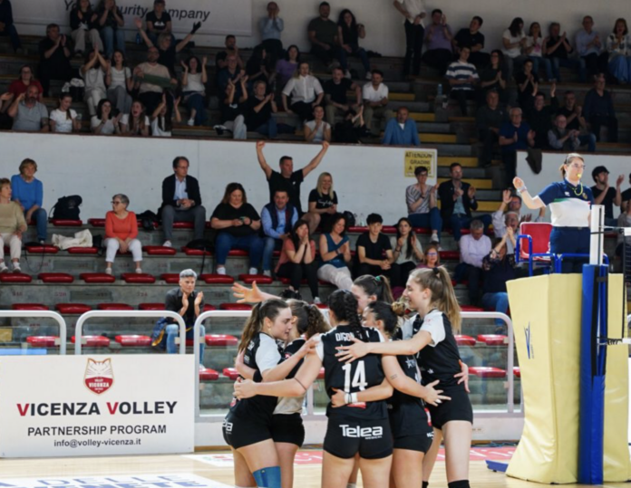 Un'esultanza del Vicenza Volley contro il Giorgione