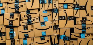 Amazon, Il Sole 24 Ore: “Svolta sul lavoro: stop a smart working dal 2025” amazon driver in sciopero