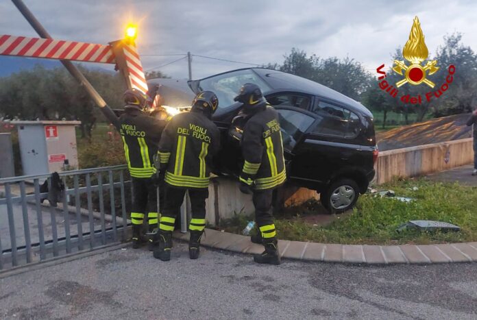 incidente a cassola, intervengono i vigili del fuoco