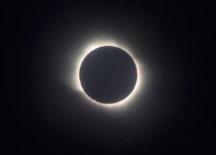 eclissi_totale_sole_fg_ipa Eclissi solare
