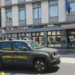 La Guardia di Finanza scopre cinque lavoratori in nero: maxi sanzione per ristoratore di Orgiano La Guardia di Finanza di Vicenza ha scoperto 5 lavoratori in nero e sanzionato ristoratore di Orgiano