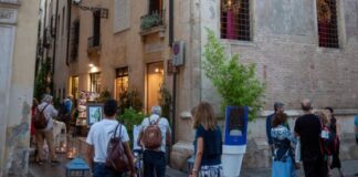 Arte a km zero, dal 13 aprile in contra’ San Gaetano Thiene la mostra “Re dell’azzurro” Dal 13 aprile in contra’ San Gaetano Thiene la mostra “Re dell’azzurro”