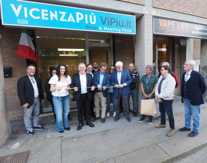 Shop & Meeting Point VicenzaPiù ViPiu.it, apertura sede, ph Colorfoto Francesco Dalla Pozza