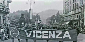 Adunata Nazionale degli Alpini del 1991 a Vicenza: “io c’ero, ma l’ho vissuta più dalla tv che in diretta” Alpini, striscione e sfilanti dell'ANA di Vicenza nel 1991