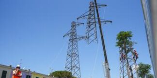 A Roma iniziata demolizione tralicci al Trullo, Gualtieri: “Attesa da decenni dai cittadini”