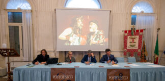 Cinque comuni per un PostoUnico: presentata la rassegna di spettacoli estivi per celebrare arte, bellezza e convivialità La presentazione di PostoUnico in Villa Cordellina