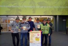 Gli Alpini oggi: tra guerre in tempo di pace, funzione civile e foklore. Su VicenzaPiù Viva n. 7 in edicola e online Alpini in attività sociali (ph ANA FB)