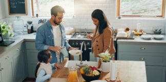 Altroconsumo: 7 italiani su 10 fanno colazione a casa, tempo medio 15 minuti