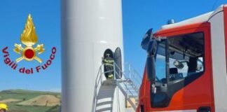 Cade da pala eolica a Salemi, operaio muore dopo volo di 30 metri. UGL Metalmeccanini: una vera ecatombe Cade da pala eolica a Salemi, operaio muore