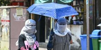 Caldo record in India, scuole chiuse e sabato voto ‘bollente’ a Nuova Delhi
