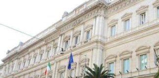 Dazi di Trump, Bankitalia taglia stime Pil. Borsa, Milano crolla