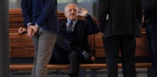 De Luca, giornata complicata a Caivano: sfiorato incidente diplomatico con don Patricello