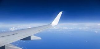 Emissioni di CO2, compagnie aeree nel mirino dell’UE