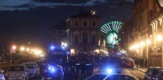 Firenze, scontri vicino al consolato Usa: studenti perquisiti