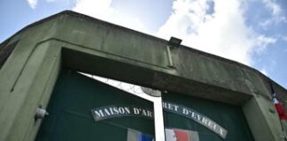 Francia, continua caccia all’evaso: cercò di comprare fucili d’assalto in cella